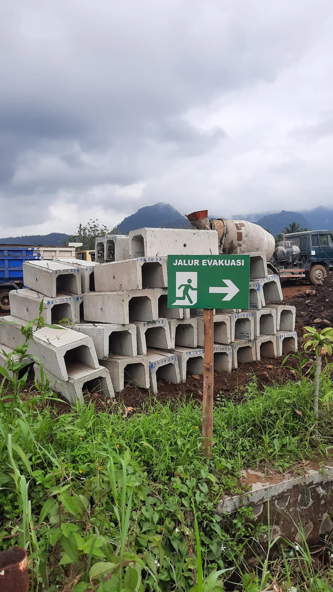 Pengadaan Alat Teknik Proyek